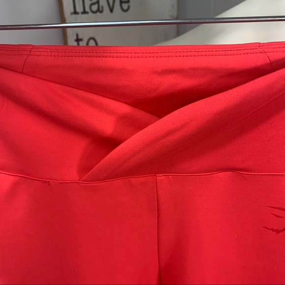 Rare Nikki Blackketter X gym shark Dynamic coral - Picture 6 of 12